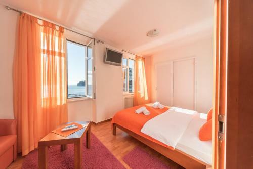 R Club Apartments Old Town Budva