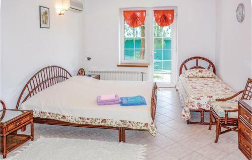 Seven-bedroom Holiday Home In Zanjic