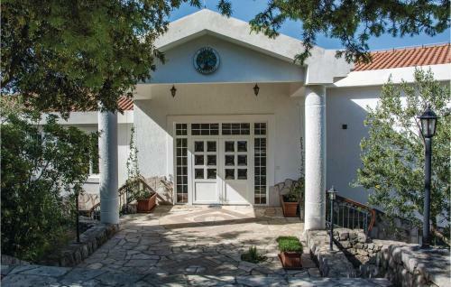 Seven-bedroom Holiday Home In Zanjic