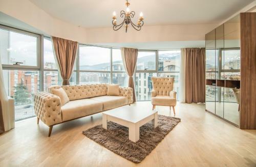 The One. Luxury Suites & Apartments