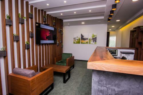 Hotel Bograd - Apartments & Lounge Station