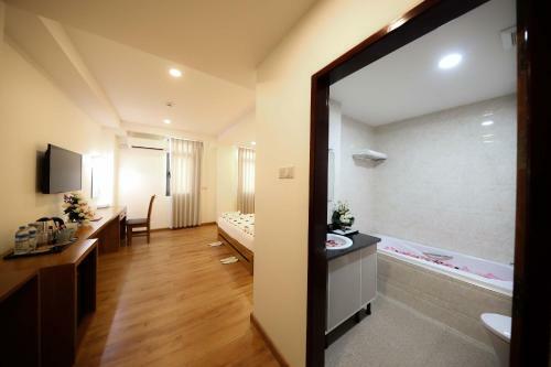 Inya View Hotel