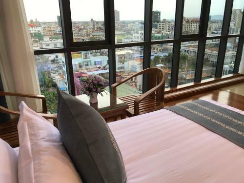 Dragon Phoenix Hotel