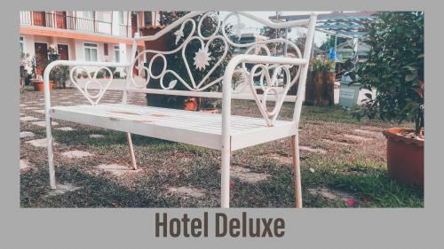 Hotel Deluxe