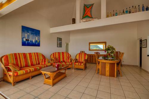 3 Bedrooms Vill With Sea View (Mqdi77)