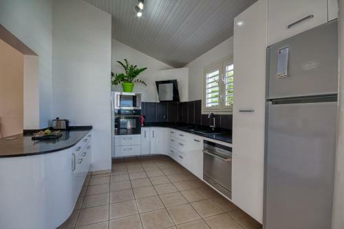3 Bedrooms Vill With Sea View (Mqdi77)