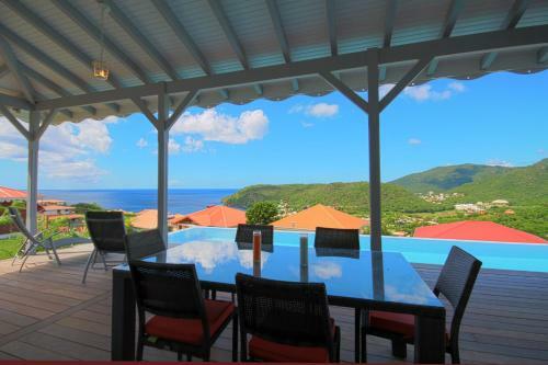 Villa With Infiniti Pool Mqaa08