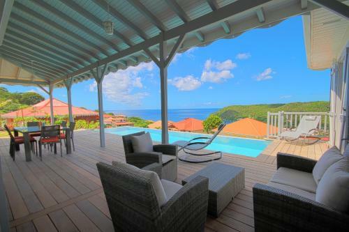 Villa With Infiniti Pool Mqaa08