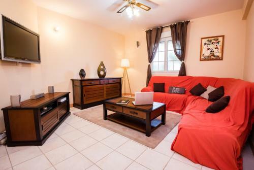 Villa Avec Piscine Priv�e Sur La Route Des Plages