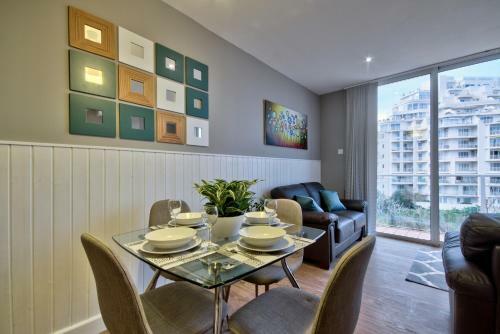 Balluta Bay Beach House With Seaviews