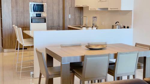 Quisisana Apartments - Cast Renting
