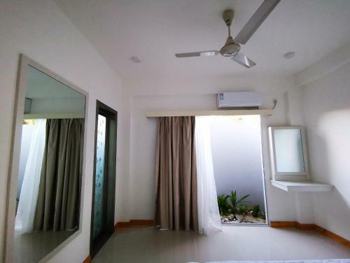 Xen Midu All Inclusive Diving Hotel Addu Maldives