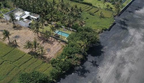Pantai Hitam Villa