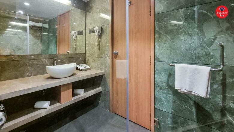 Hotel Express Inn Nashik