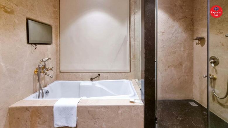 Hotel Express Inn Nashik
