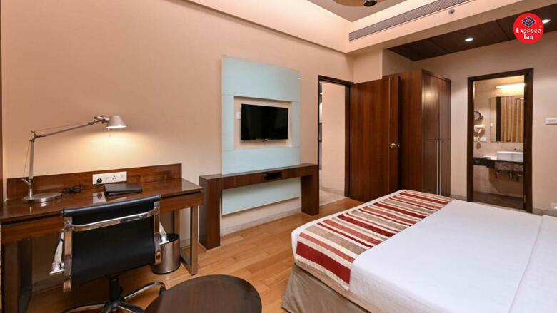 Hotel Express Inn Nashik