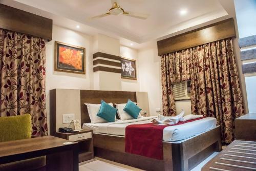 Hotel Pushpak