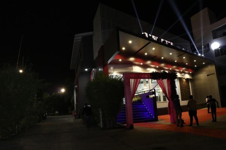 Hotel Palms Residency