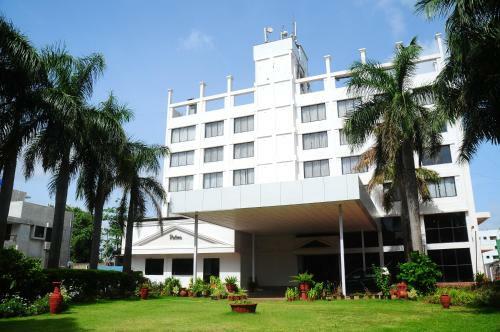Hotel Quality Inn Regency, Nashik