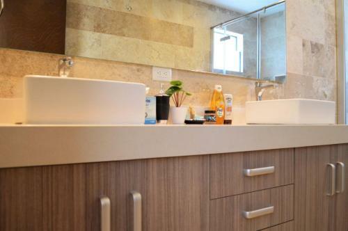 Luxurious And New 2 Bedroom Apartment With Private Jacuzzi