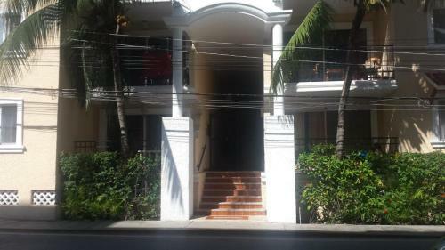 Nice Apart In Center With Pool