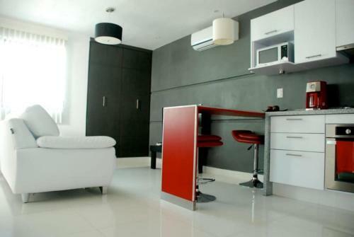 Apt In Playacar Very Close To The Beach And 5th Av