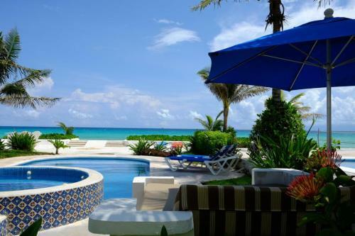 Private Beach Front Villa With Pool