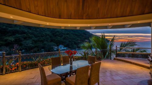 Posada Ocean Frontage Accommodations With Full Kitchen