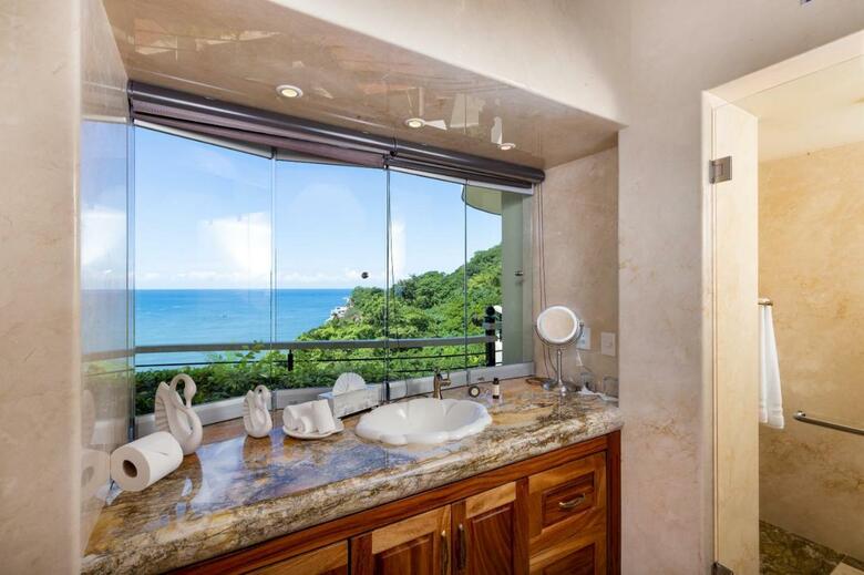 Ocean Frontage Cottage