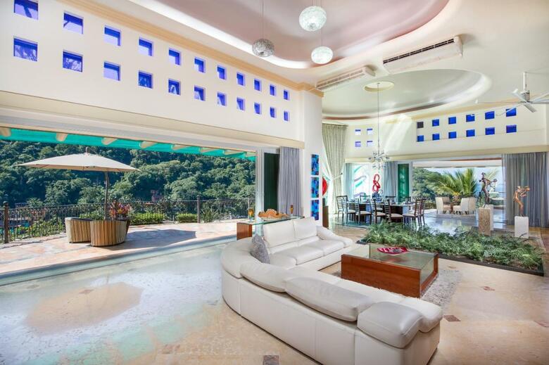 Ocean Frontage Cottage