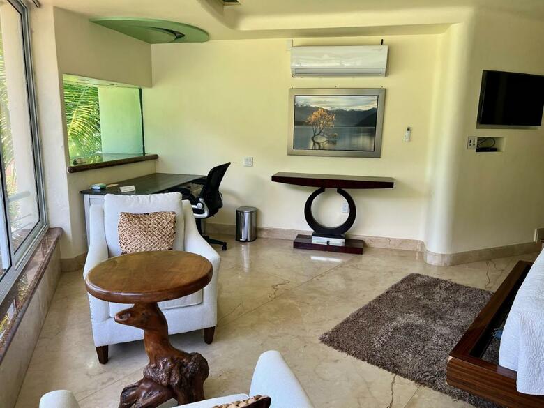 Ocean Frontage Cottage