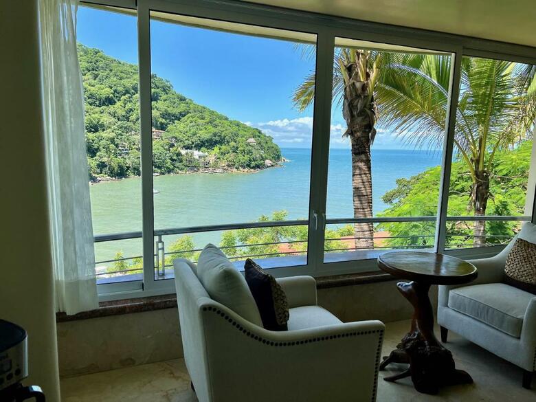 Ocean Frontage Cottage