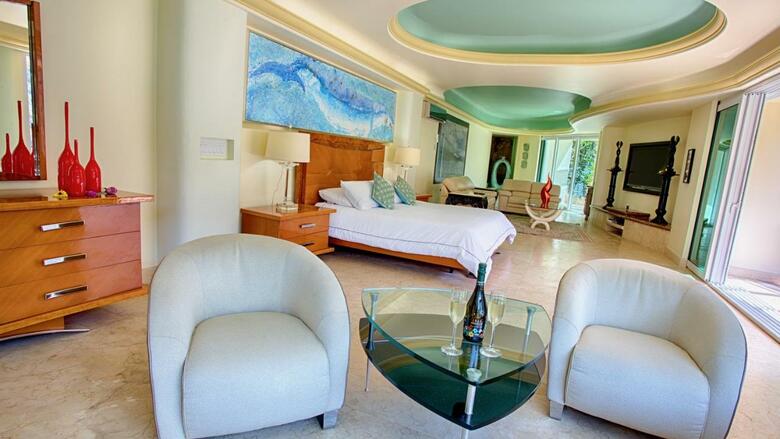 Ocean Frontage Cottage