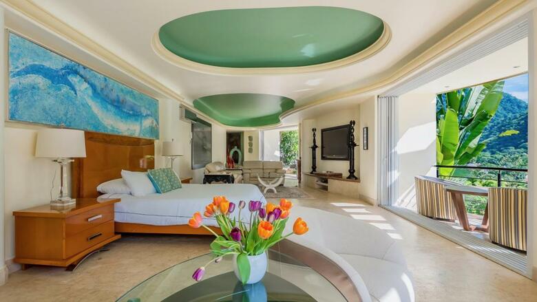 Ocean Frontage Cottage