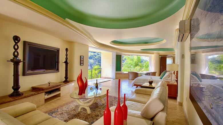 Ocean Frontage Cottage