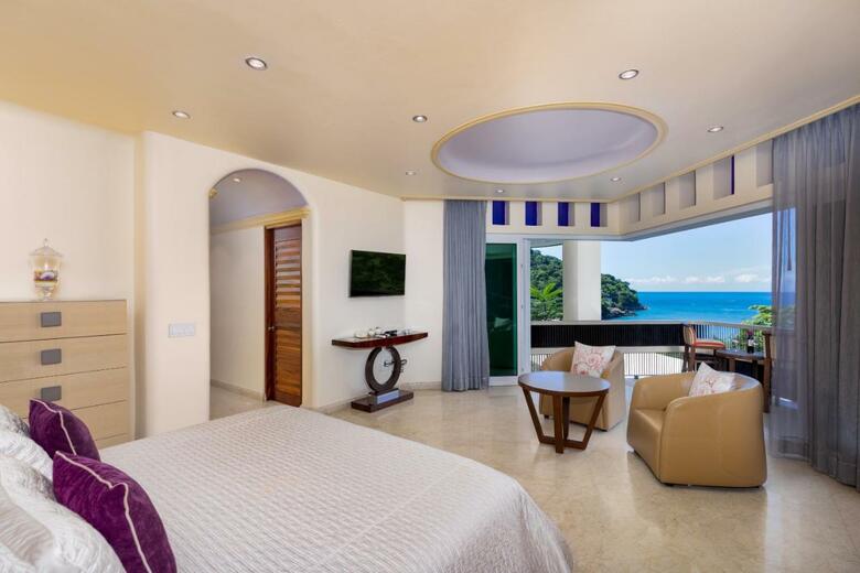 Ocean Frontage Cottage