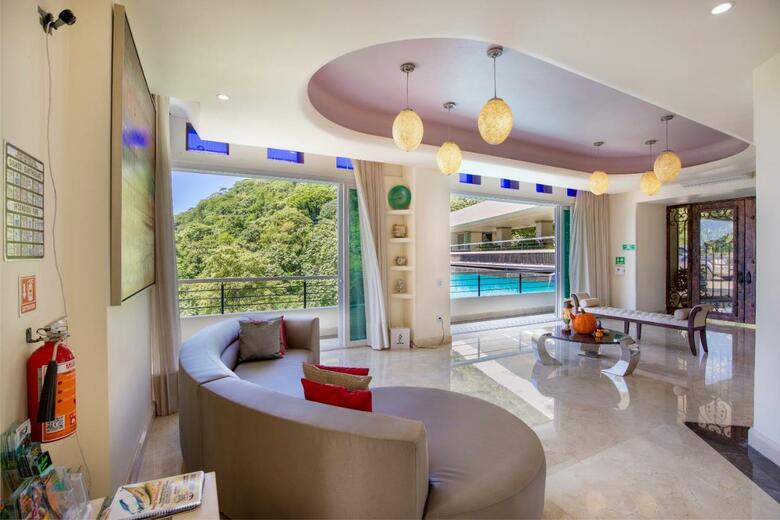Ocean Frontage Cottage