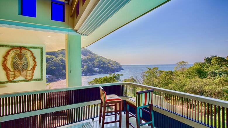 Ocean Frontage Cottage