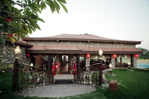 Hotel Welcome Heritage Noor-us-sabah Palace