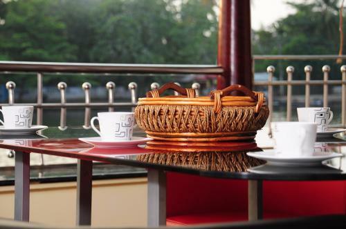 Vaishnav Tours