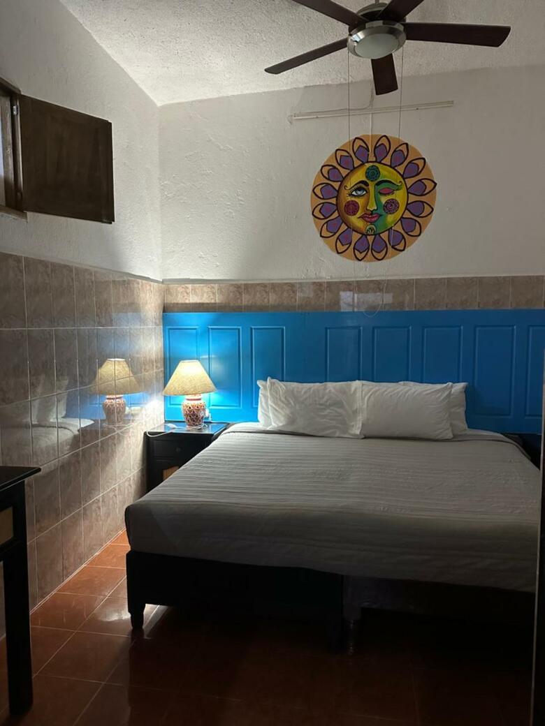 Hotel & Hostal Del Sol