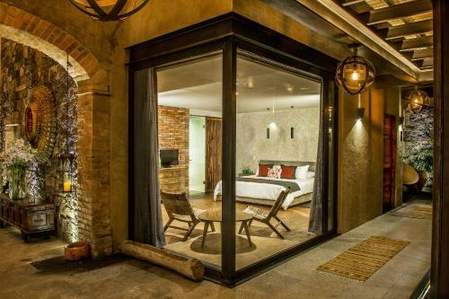 M�b� Hotel Boutique
