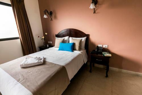 Hotel Los Frailes