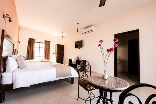 Hotel Los Frailes