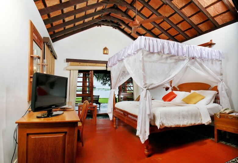 Hotel Punnamada Resort
