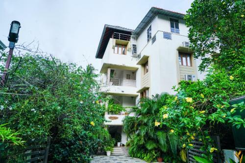 Hostal Alamanda Guest House
