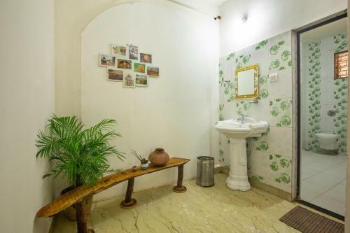 Hotel Crystal Goa