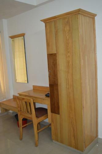 Hotel A V Residency