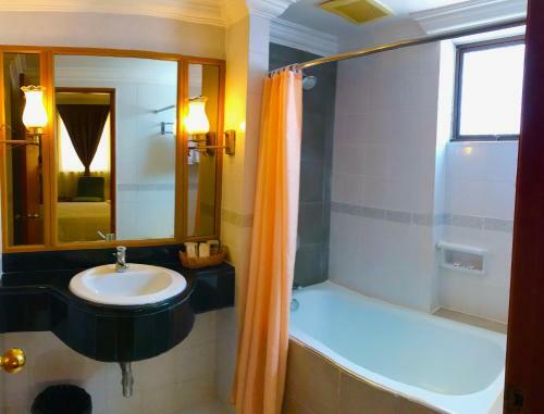 The Executive Hotel Lahad Datu
