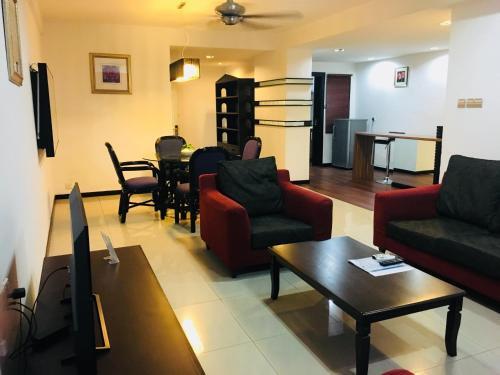 Kk Apartment - 3 Bedrooms Suite @ Likas
